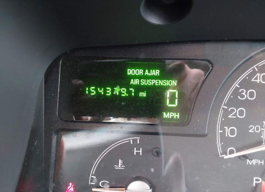 Photo 12 of 2004 Lincoln Town CAR SIGNATURE (VIN 1LNHM81W54Y672454)