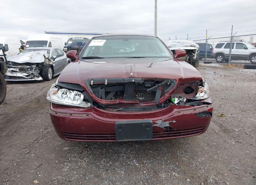 Photo 6 of 2004 Lincoln Town CAR SIGNATURE (VIN 1LNHM81W54Y672454)