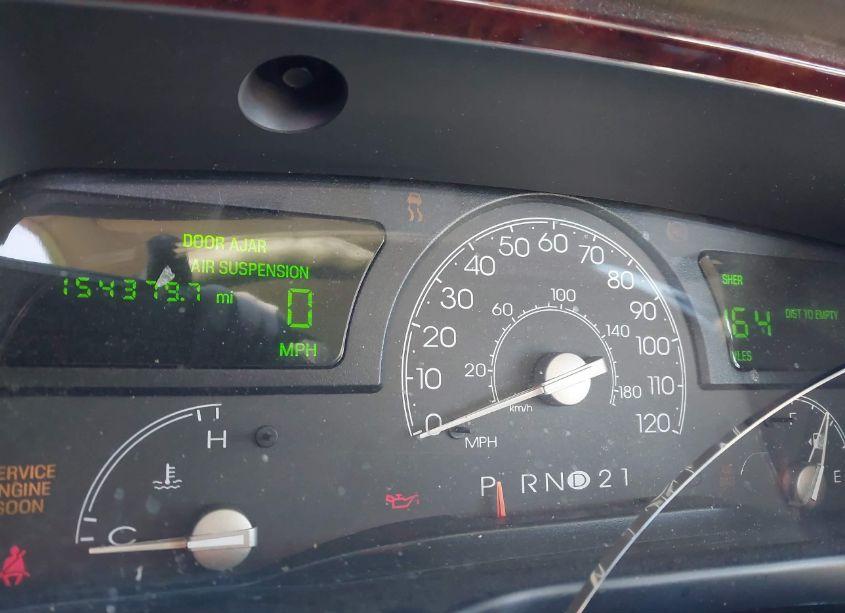 Photo 7 of 2004 Lincoln Town CAR SIGNATURE (VIN 1LNHM81W54Y672454)