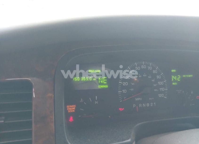 Photo 7 of 2001 Lincoln Town CAR EXECUTIVE (VIN 1LNHM81W71Y709449)