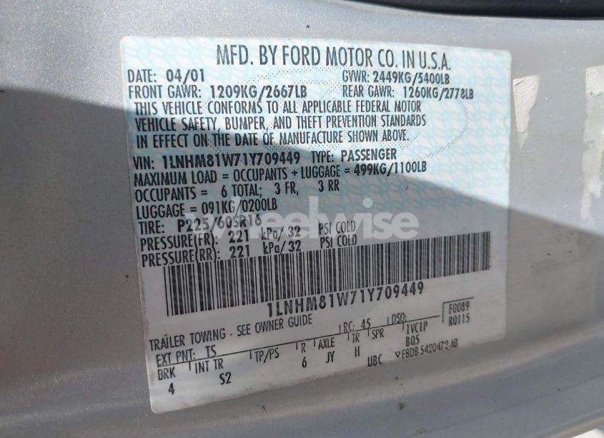 Photo 9 of 2001 Lincoln Town CAR EXECUTIVE (VIN 1LNHM81W71Y709449)