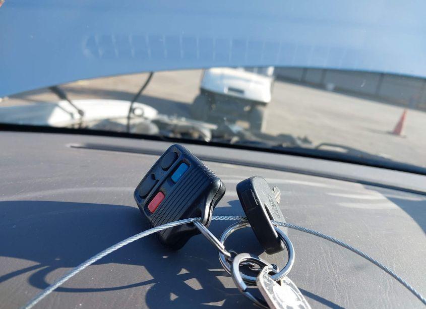 Photo 11 of 2001 Lincoln Town CAR EXECUTIVE (VIN 1LNHM81W71Y717065)