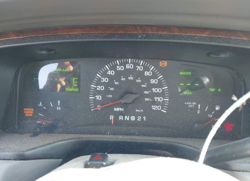 Photo 7 of 2001 Lincoln Town CAR EXECUTIVE (VIN 1LNHM81W71Y717065)