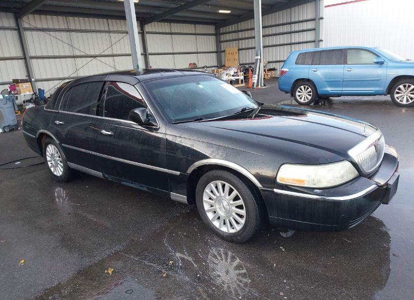 2004 Lincoln Town CAR SIGNATURE (VIN 1LNHM81W74Y612353) main photo