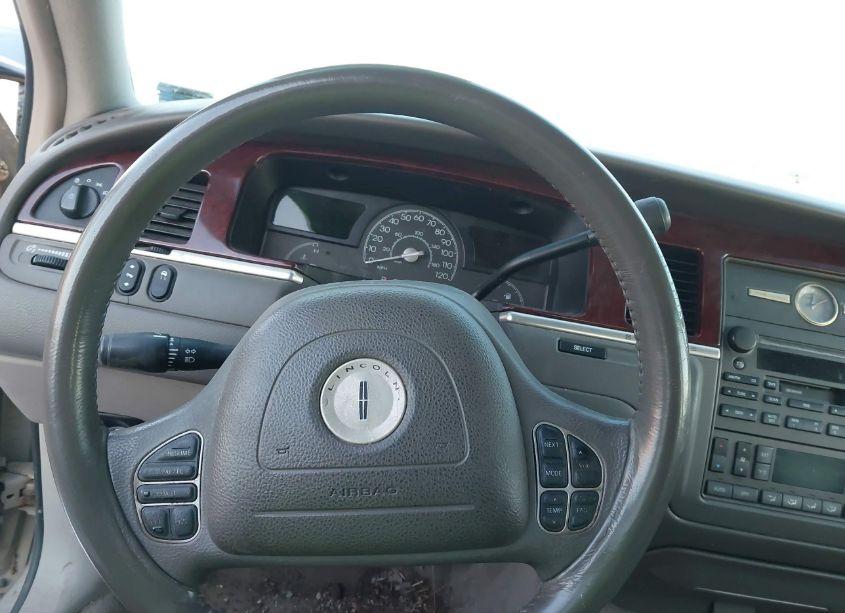 Photo 15 of 2004 Lincoln Town CAR SIGNATURE (VIN 1LNHM81W74Y640752)