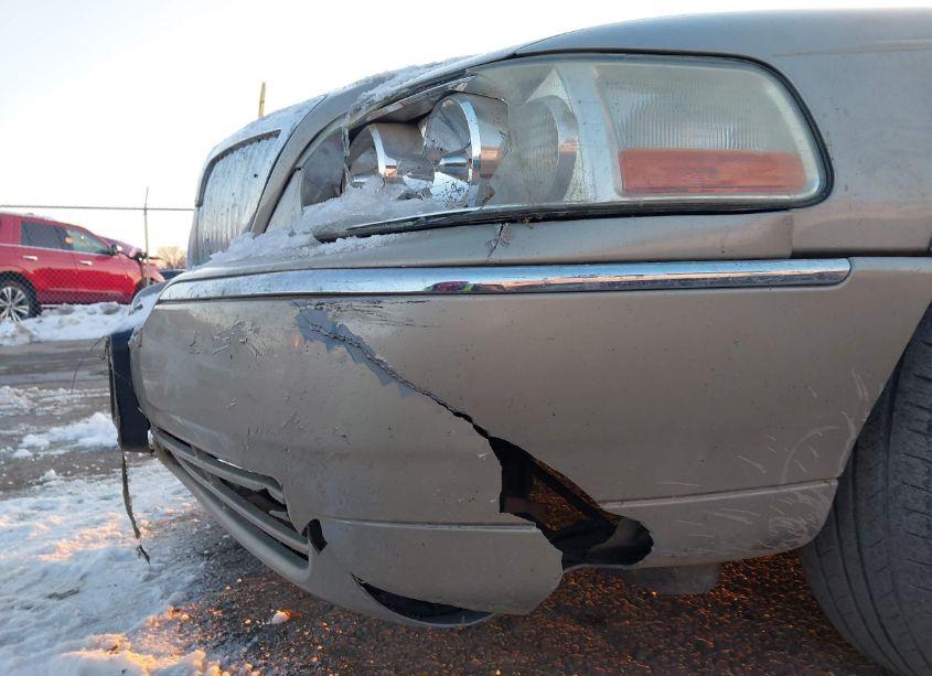 Photo 17 of 2004 Lincoln Town CAR SIGNATURE (VIN 1LNHM81W74Y640752)