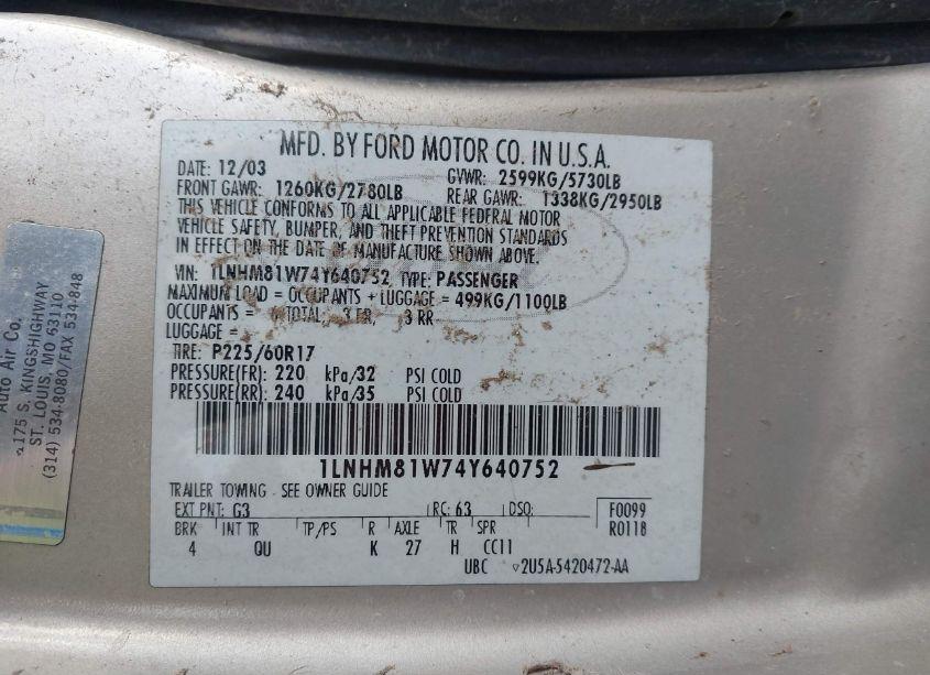 Photo 9 of 2004 Lincoln Town CAR SIGNATURE (VIN 1LNHM81W74Y640752)