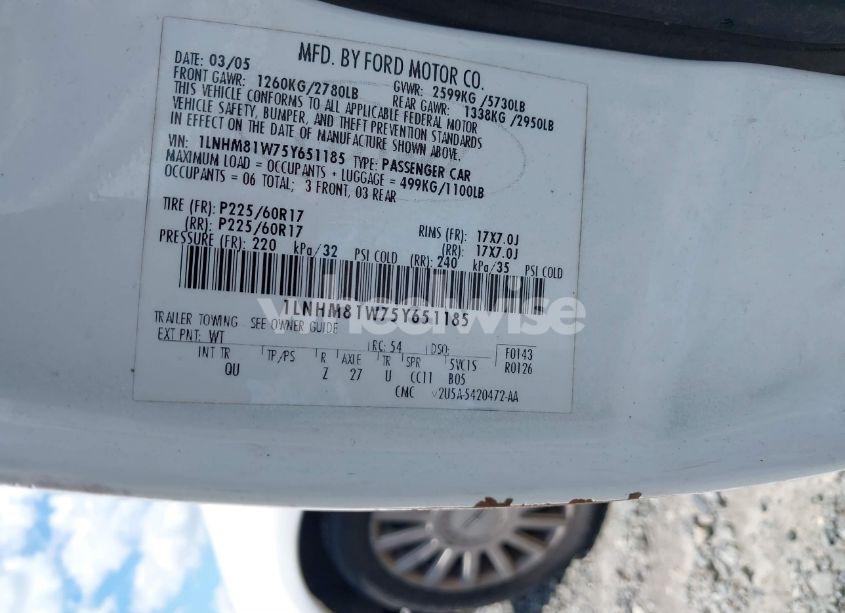 Photo 9 of 2005 Lincoln Town CAR SIGNATURE (VIN 1LNHM81W75Y651185)