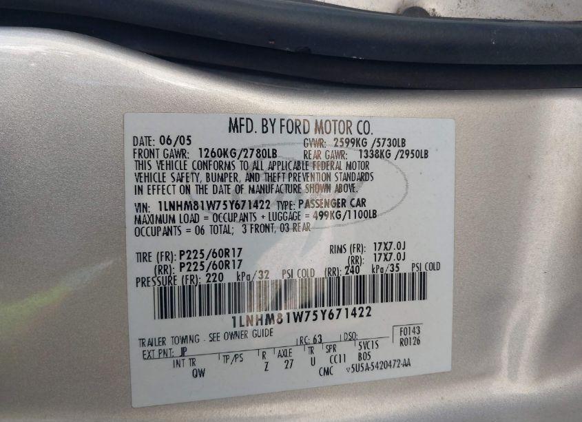 Photo 9 of 2005 Lincoln Town CAR SIGNATURE (VIN 1LNHM81W75Y671422)