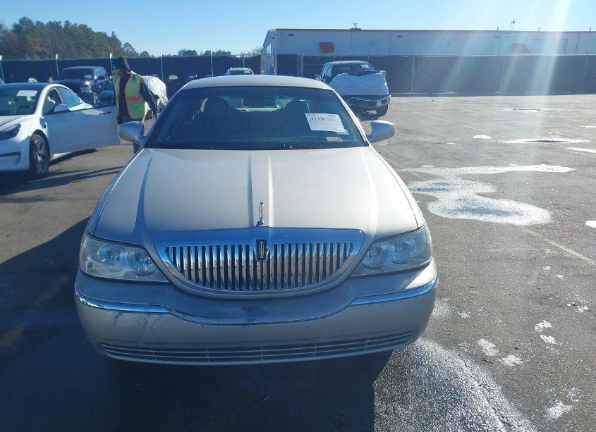 Photo 12 of 2006 Lincoln Town CAR SIGNATURE (VIN 1LNHM81W76Y600710)