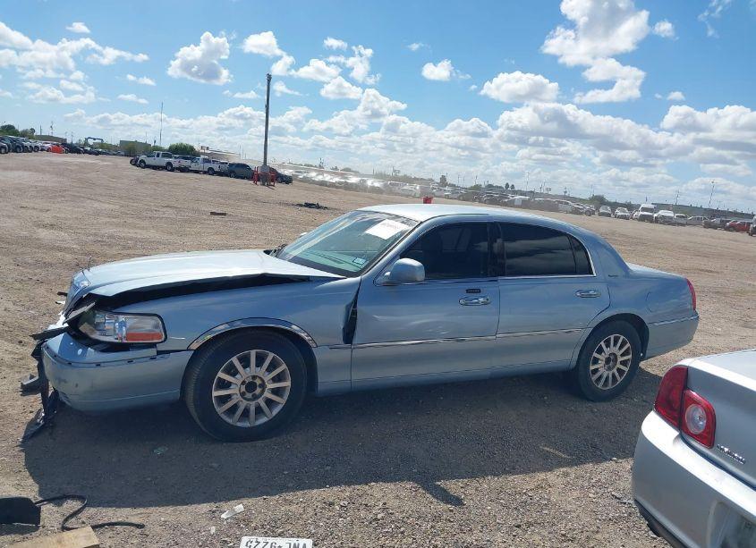 Photo 14 of 2006 Lincoln Town CAR SIGNATURE (VIN 1LNHM81W76Y608077)
