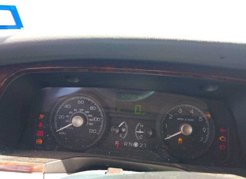 Photo 15 of 2006 Lincoln Town CAR SIGNATURE (VIN 1LNHM81W76Y608077)