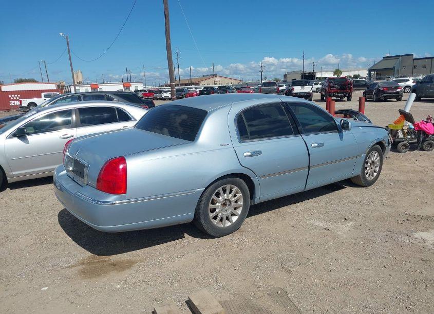 Photo 4 of 2006 Lincoln Town CAR SIGNATURE (VIN 1LNHM81W76Y608077)