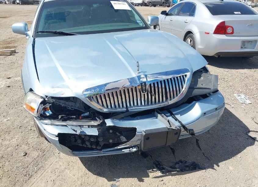 Photo 6 of 2006 Lincoln Town CAR SIGNATURE (VIN 1LNHM81W76Y608077)