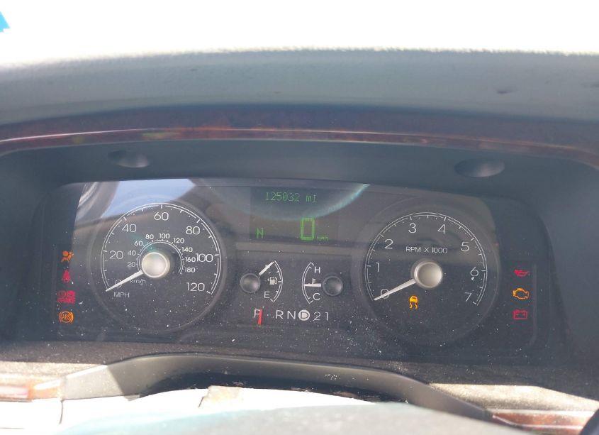 Photo 7 of 2006 Lincoln Town CAR SIGNATURE (VIN 1LNHM81W76Y608077)