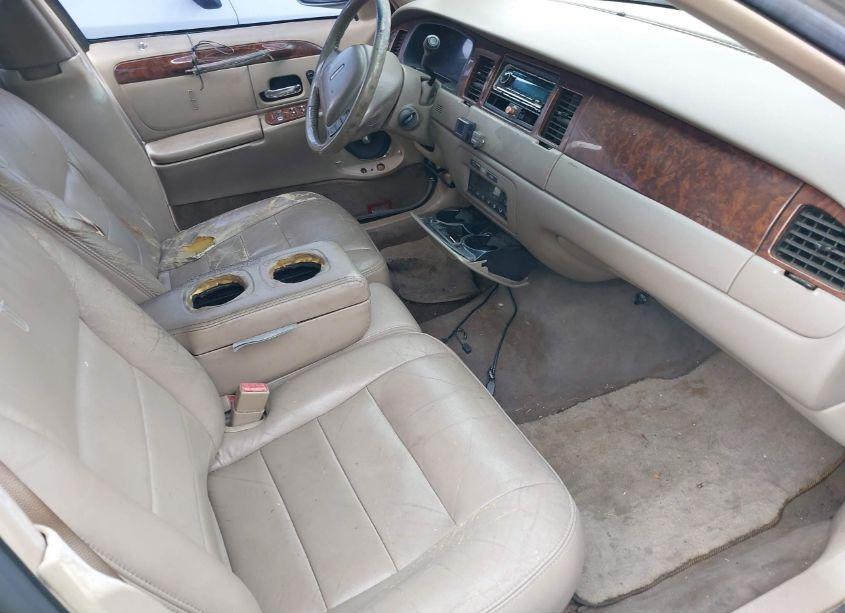 Photo 5 of 2001 Lincoln Town CAR EXECUTIVE (VIN 1LNHM81W81Y735249)