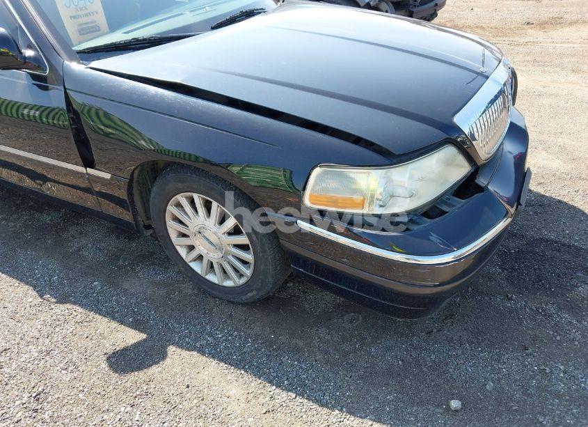 Photo 12 of 2004 Lincoln Town CAR SIGNATURE (VIN 1LNHM81W84Y659665)