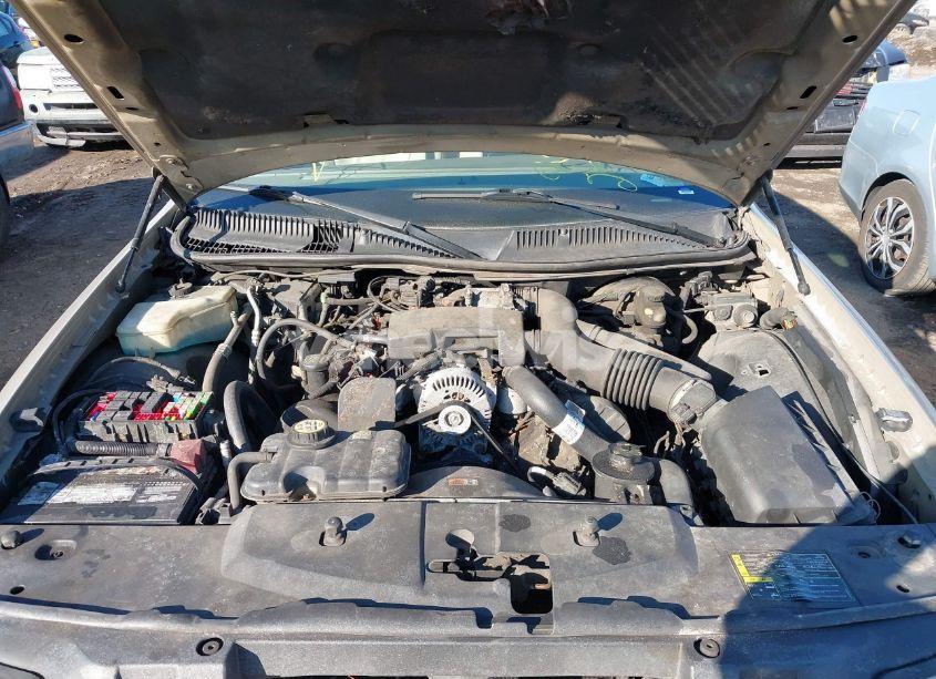 Photo 10 of 2004 Lincoln Town CAR SIGNATURE (VIN 1LNHM81W84Y677423)