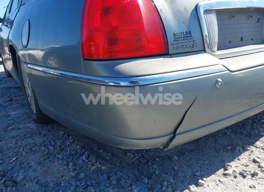 Photo 15 of 2004 Lincoln Town CAR SIGNATURE (VIN 1LNHM81W84Y677910)