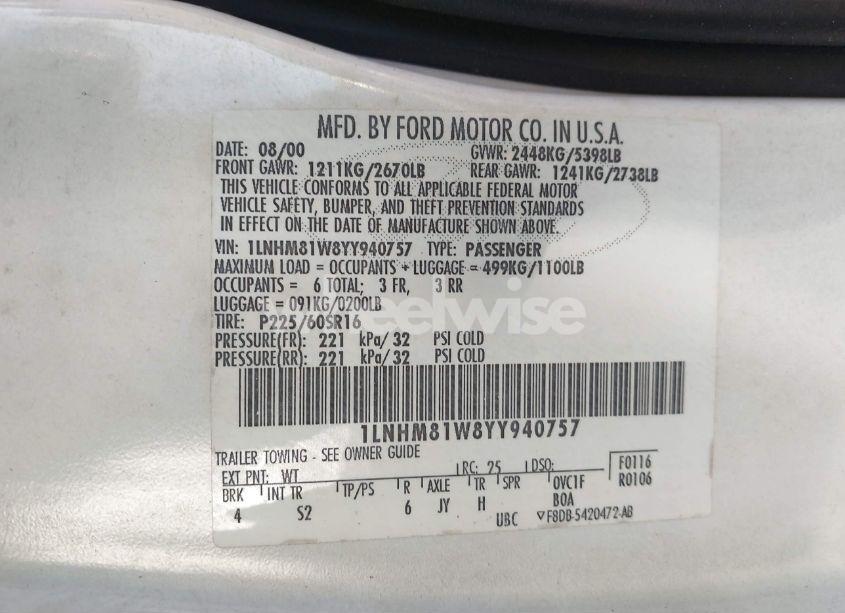 Photo 9 of 2000 Lincoln Town CAR EXECUTIVE (VIN 1LNHM81W8YY940757)