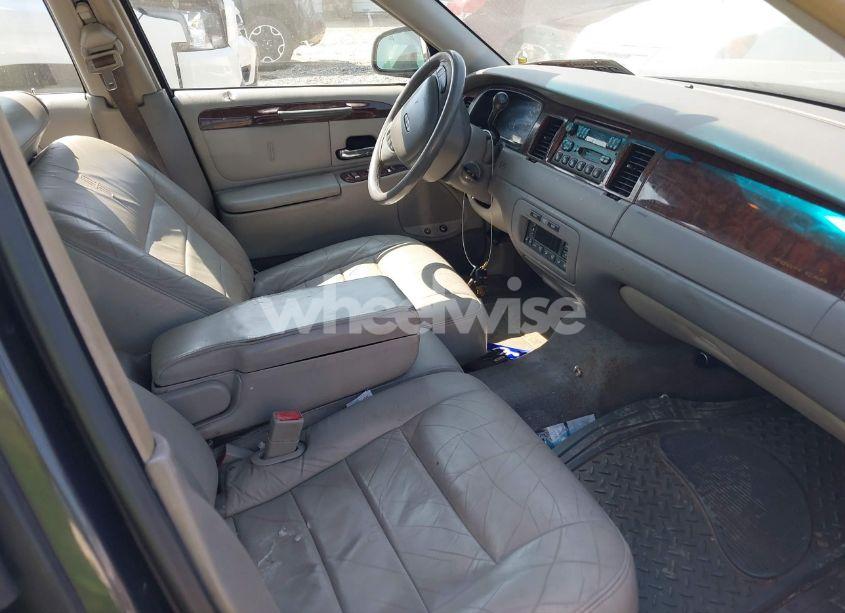 Photo 5 of 2001 Lincoln Town CAR EXECUTIVE (VIN 1LNHM81W91Y671691)