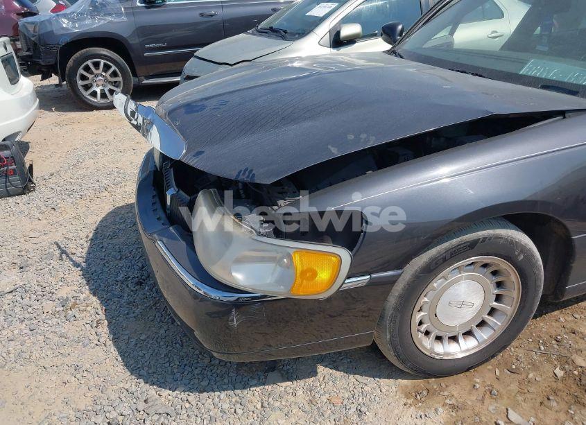 Photo 6 of 2001 Lincoln Town CAR EXECUTIVE (VIN 1LNHM81W91Y671691)