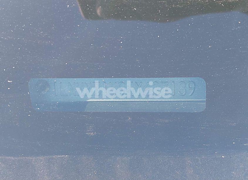 Photo 9 of 2004 Lincoln Town CAR SIGNATURE (VIN 1LNHM81W94Y637139)