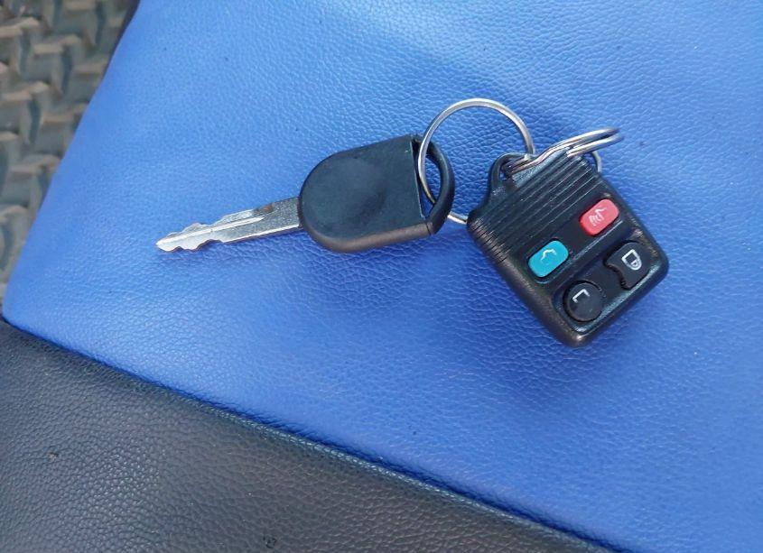 Photo 11 of 2004 Lincoln Town CAR SIGNATURE (VIN 1LNHM81W94Y674501)