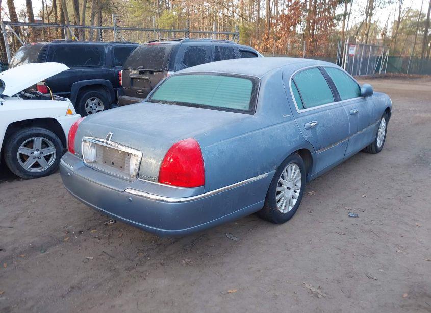 Photo 4 of 2004 Lincoln Town CAR SIGNATURE (VIN 1LNHM81W94Y674501)