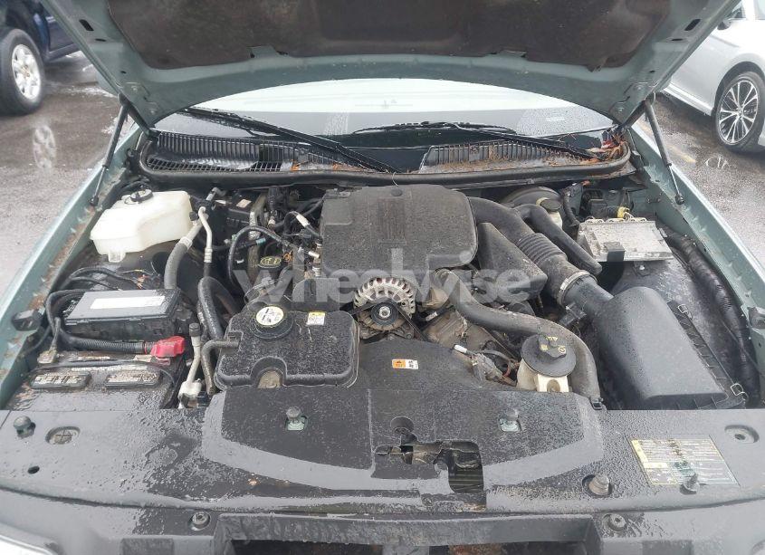 Photo 10 of 2005 Lincoln Town CAR SIGNATURE (VIN 1LNHM81W95Y655027)