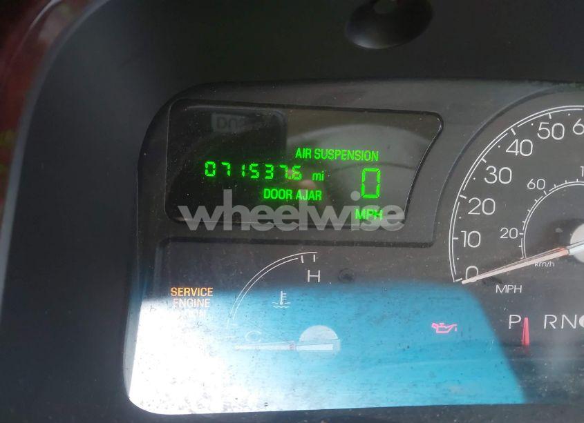 Photo 15 of 2005 Lincoln Town CAR SIGNATURE (VIN 1LNHM81W95Y655027)