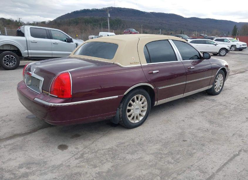 Photo 4 of 2006 Lincoln Town CAR SIGNATURE (VIN 1LNHM81W96Y601485)