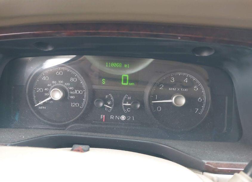 Photo 7 of 2006 Lincoln Town CAR SIGNATURE (VIN 1LNHM81W96Y601485)