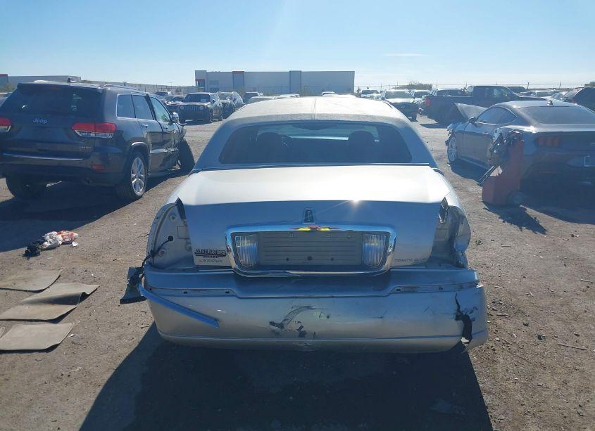 Photo 16 of 2007 Lincoln Town CAR SIGNATURE (VIN 1LNHM81W97Y623780)