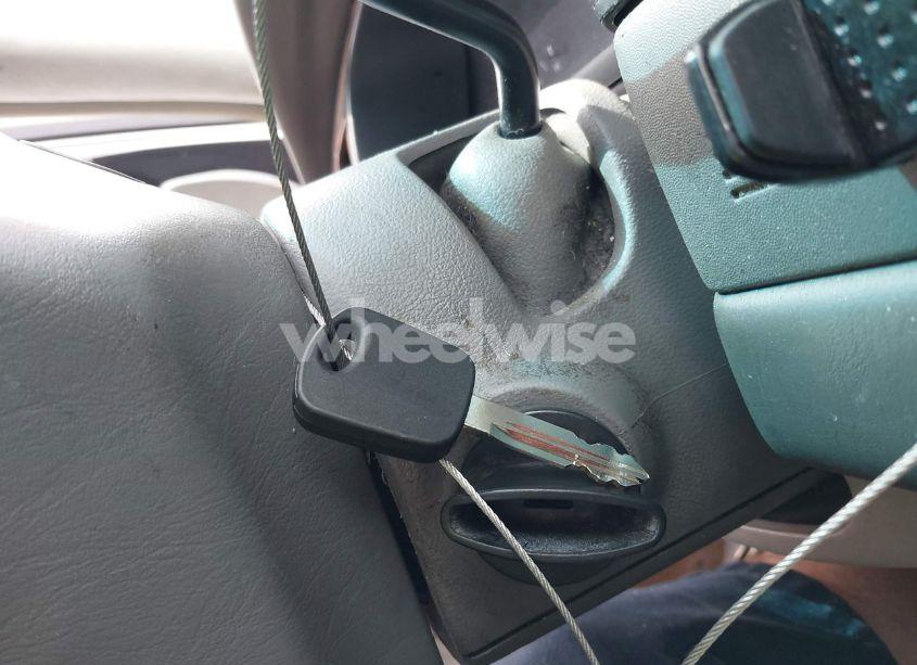 Photo 11 of 2000 Lincoln Town CAR EXECUTIVE (VIN 1LNHM81W9YY924809)