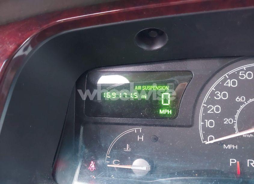 Photo 7 of 2004 Lincoln Town CAR SIGNATURE (VIN 1LNHM81WX4Y640244)