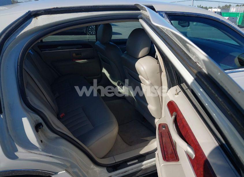 Photo 8 of 2004 Lincoln Town CAR SIGNATURE (VIN 1LNHM81WX4Y640244)