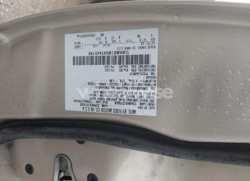 Photo 9 of 2004 Lincoln Town CAR SIGNATURE (VIN 1LNHM81WX4Y645198)