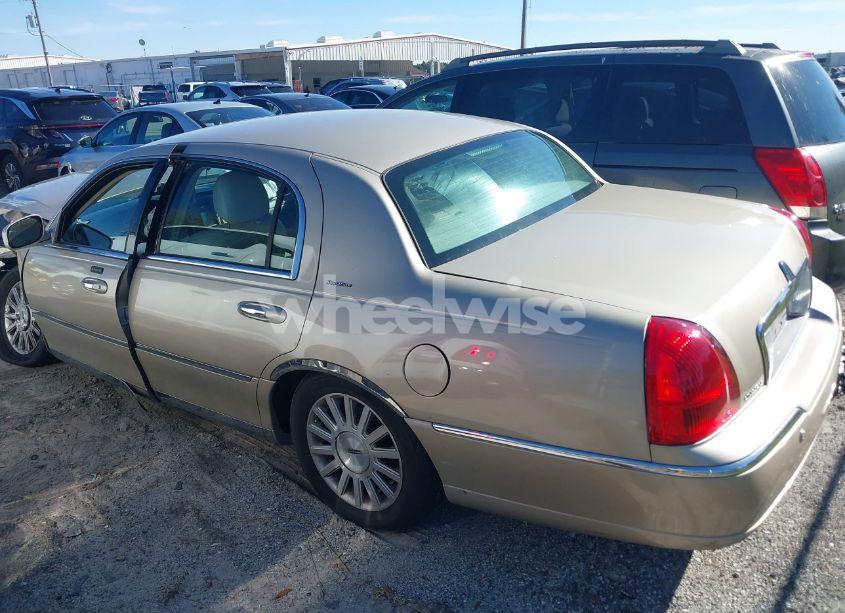 Photo 15 of 2004 Lincoln Town CAR SIGNATURE (VIN 1LNHM81WX4Y671266)