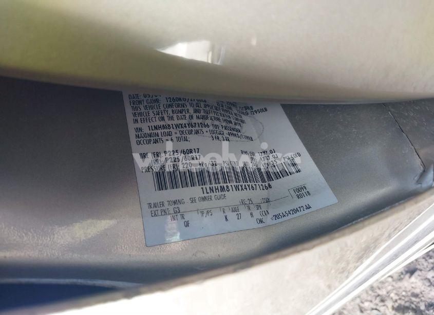 Photo 9 of 2004 Lincoln Town CAR SIGNATURE (VIN 1LNHM81WX4Y671266)