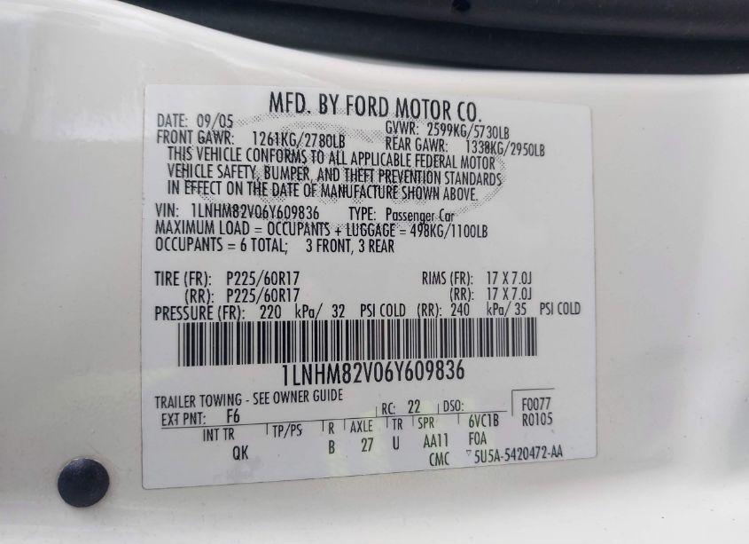 Photo 9 of 2006 Lincoln Town CAR SIGNATURE LIMITED (VIN 1LNHM82V06Y609836)