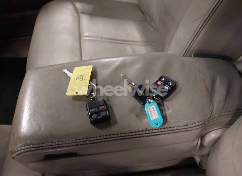 Photo 11 of 2007 Lincoln Town CAR SIGNATURE LIMITED (VIN 1LNHM82V17Y628896)