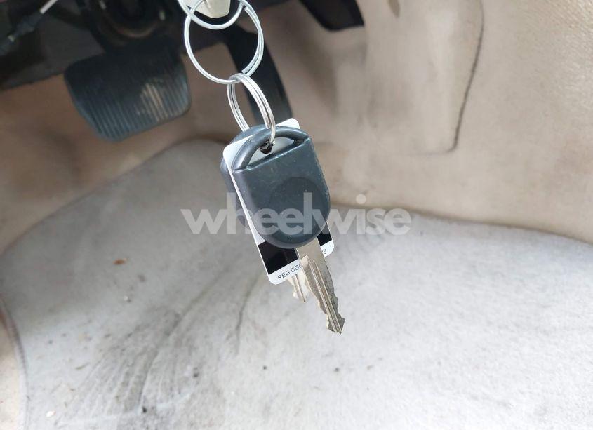 Photo 11 of 2006 Lincoln Town CAR SIGNATURE LIMITED (VIN 1LNHM82V26Y619302)