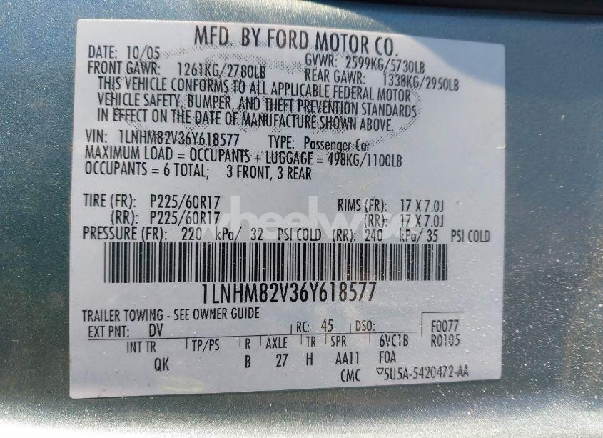 Photo 9 of 2006 Lincoln Town CAR SIGNATURE LIMITED (VIN 1LNHM82V36Y618577)