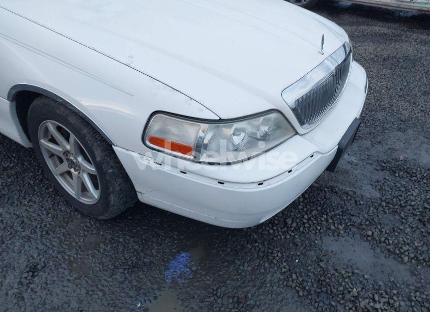 Photo 6 of 2007 Lincoln Town CAR SIGNATURE LIMITED (VIN 1LNHM82V47Y622879)