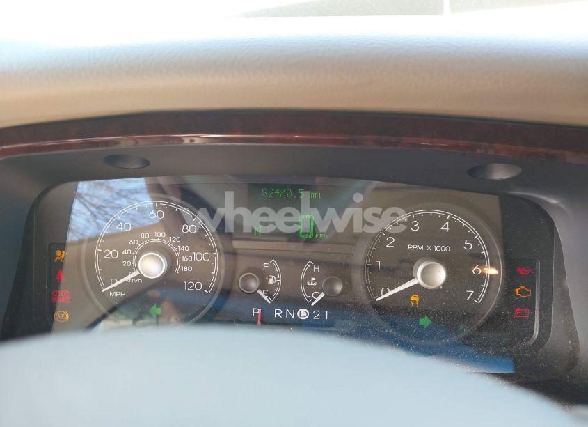 Photo 7 of 2006 Lincoln Town CAR SIGNATURE LIMITED (VIN 1LNHM82V76Y636483)