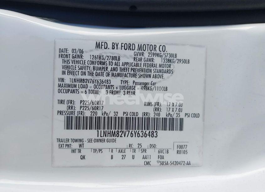 Photo 9 of 2006 Lincoln Town CAR SIGNATURE LIMITED (VIN 1LNHM82V76Y636483)