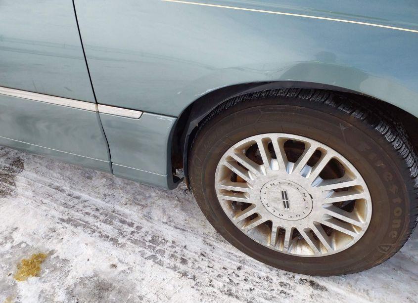 Photo 6 of 2006 Lincoln Town CAR SIGNATURE LIMITED (VIN 1LNHM82V86Y642714)