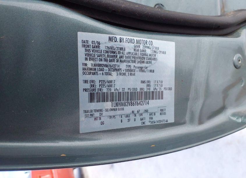 Photo 9 of 2006 Lincoln Town CAR SIGNATURE LIMITED (VIN 1LNHM82V86Y642714)