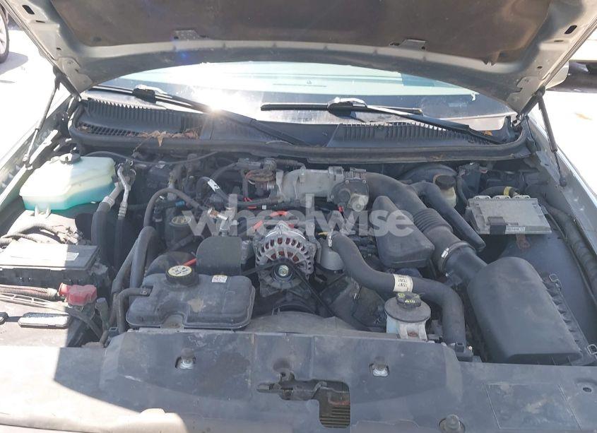 Photo 10 of 2006 Lincoln Town CAR SIGNATURE LIMITED (VIN 1LNHM82VX6Y625932)